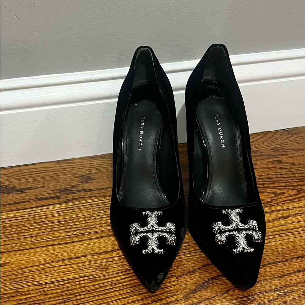 Tory Burch Eleanor Pave Pump – Statement Heel